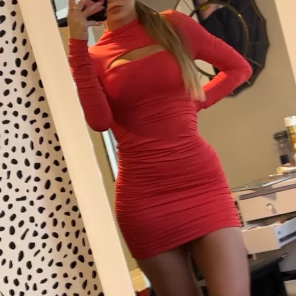 Oh Polly ‘Sweet Spot’ Magenta Cutout Dress - Picture 4 of 9